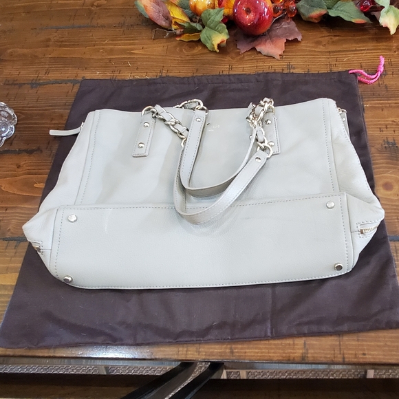 Kate Spade Purse with Dust Bag - Picture 2 of 16